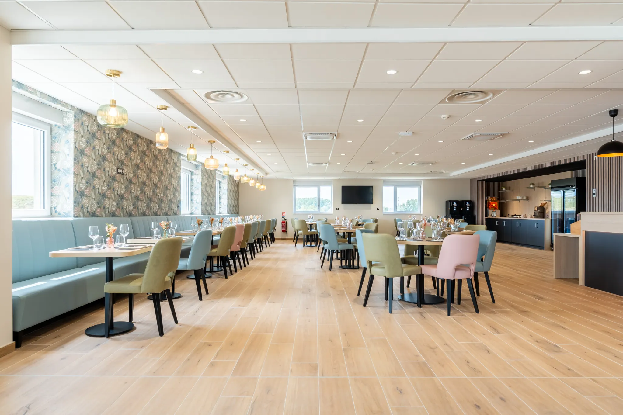 La salle du restaurant de L'Hôtel du PAarc à Gravelines